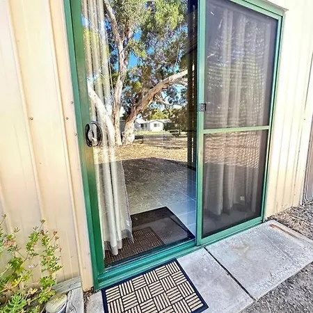 Cande'S Guesthouse Kingscote Exterior photo